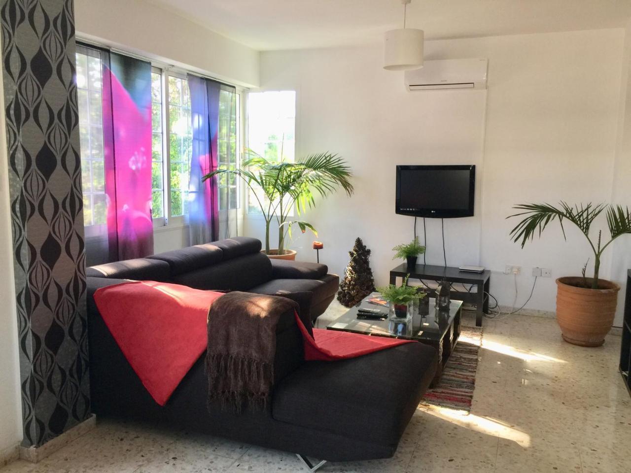Vangelios Apartments Paphos ภายนอก รูปภาพ
